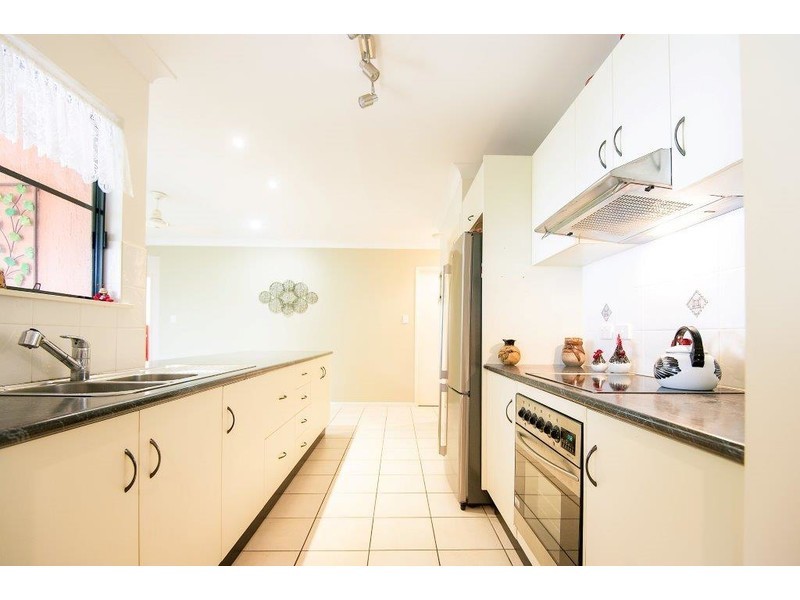 25 Michelle Crescent, Bucasia QLD 4750