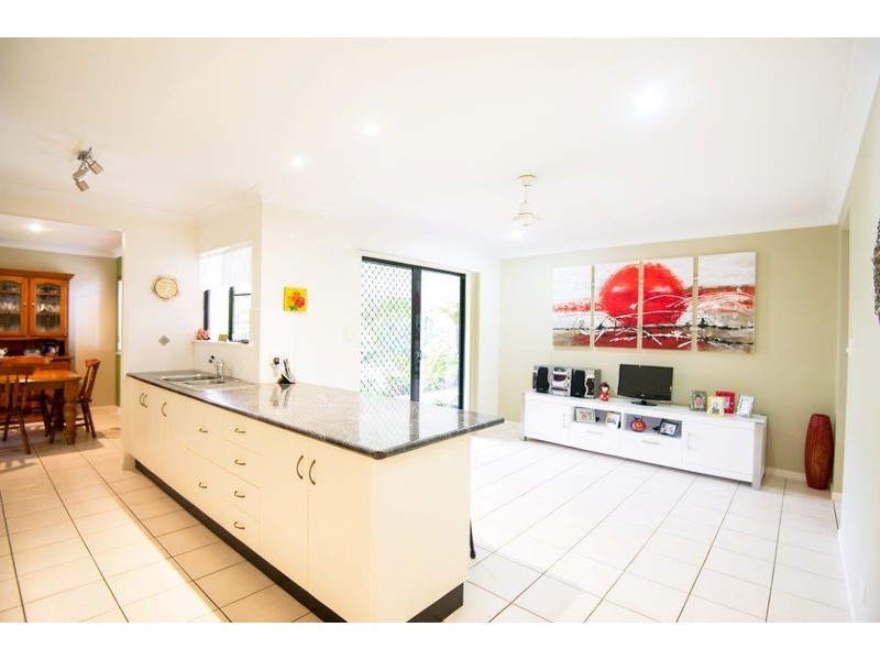 25 Michelle Crescent, Bucasia QLD 4750