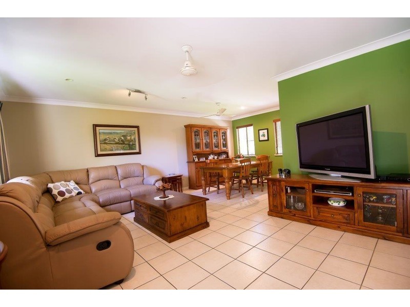 25 Michelle Crescent, Bucasia QLD 4750