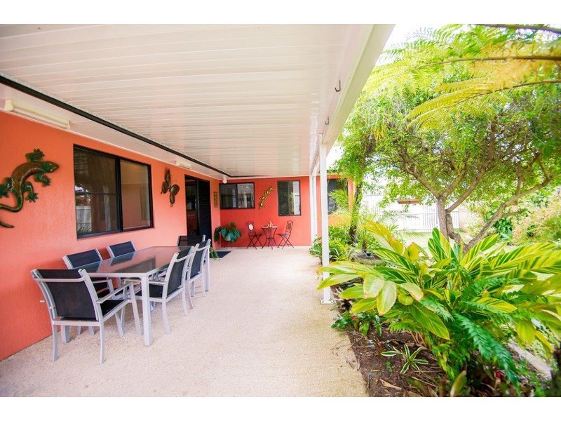 25 Michelle Crescent, Bucasia QLD 4750