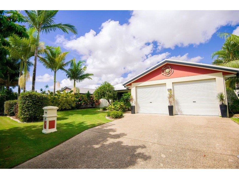 25 Michelle Crescent, Bucasia QLD 4750