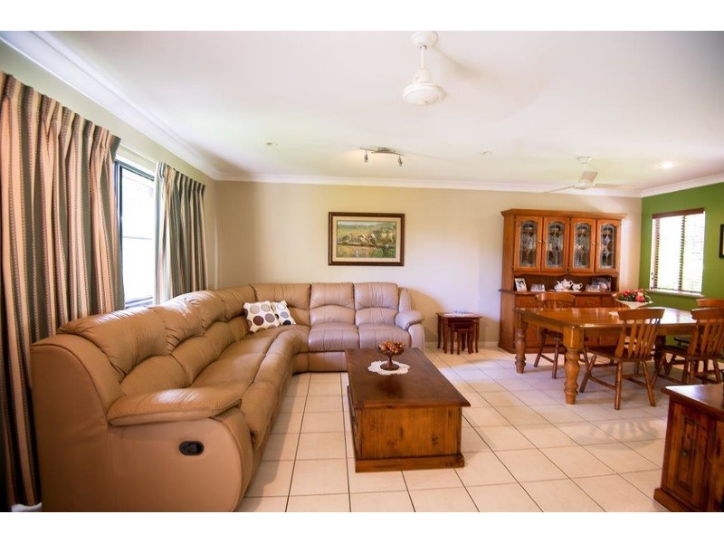 25 Michelle Crescent, Bucasia QLD 4750