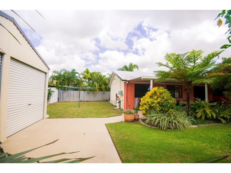 25 Michelle Crescent, Bucasia QLD 4750