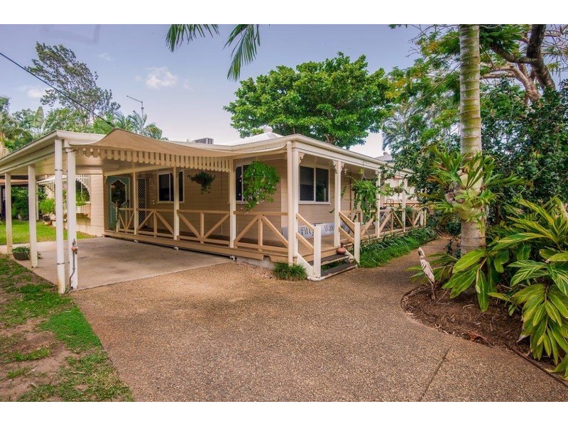 50 Waverley Street, Bucasia QLD 4750