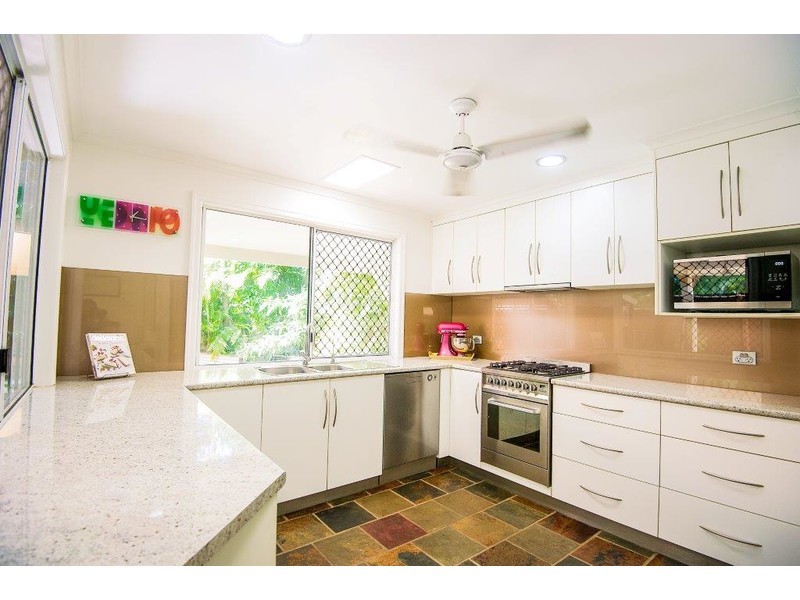 50 Waverley Street, Bucasia QLD 4750