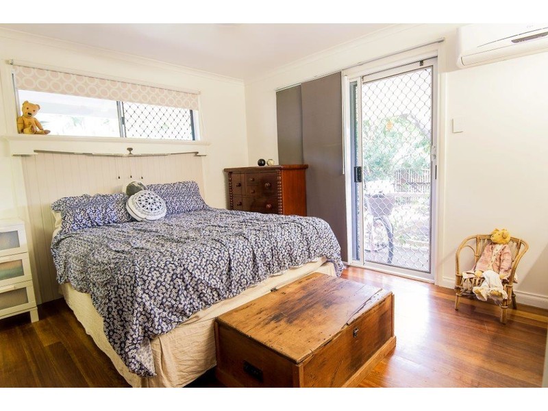 50 Waverley Street, Bucasia QLD 4750