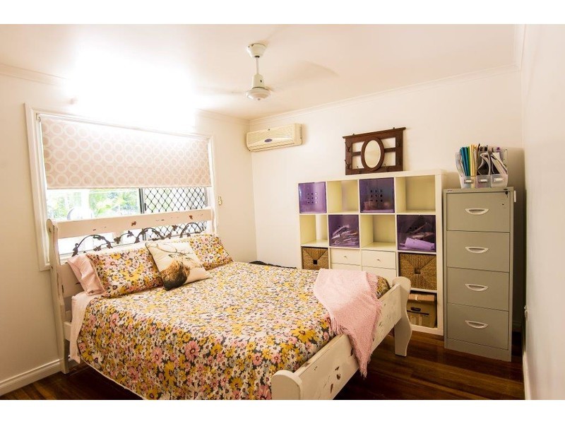 50 Waverley Street, Bucasia QLD 4750