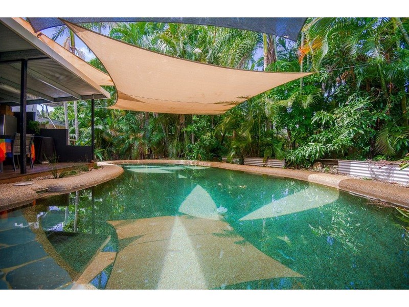 50 Waverley Street, Bucasia QLD 4750