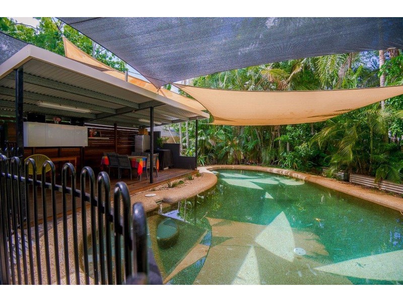 50 Waverley Street, Bucasia QLD 4750