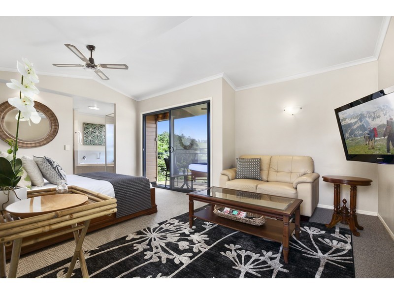 11 Hovard Road, Maleny QLD 4552