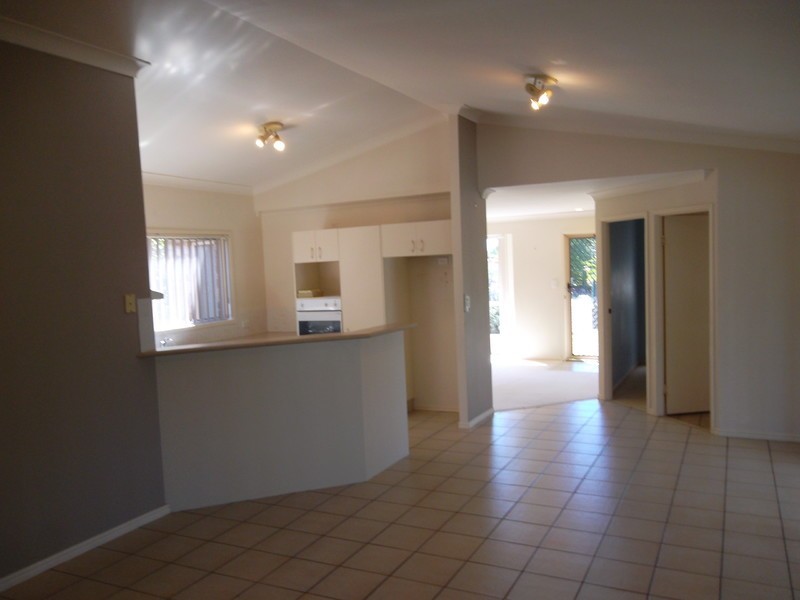 44 Oxford Close, Sippy Downs QLD 4556