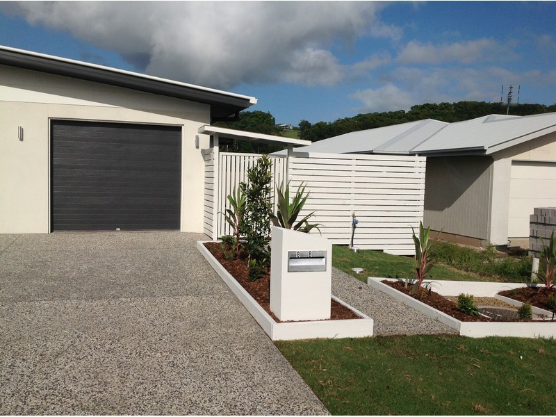 8b Perren Crescent, Bli Bli QLD 4560