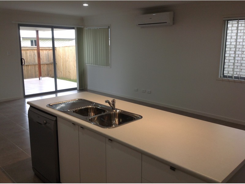 102B Haselwood Crescent, Meridan Plains QLD 4551