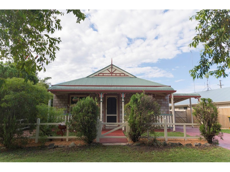 7 Chesterton Crescent, Sippy Downs QLD 4556
