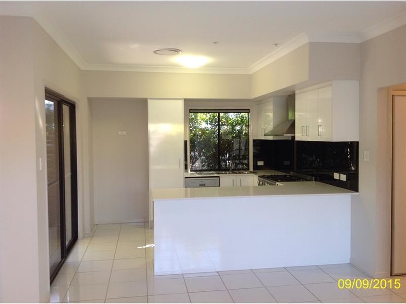 37 Williams Crescent, North Lakes QLD 4509