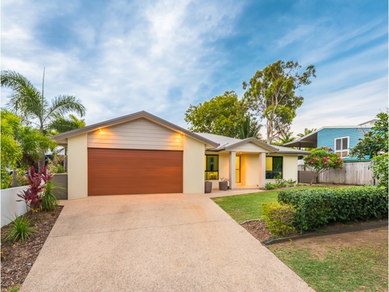 38 O’Brien Esplanade, Shoal Point QLD 4750