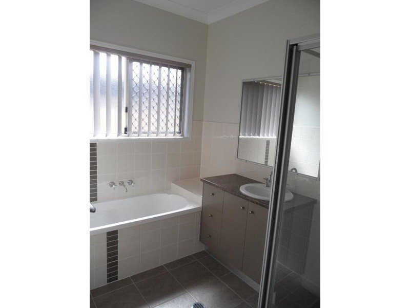 42 Chestwood Crescent, Sippy Downs QLD 4556
