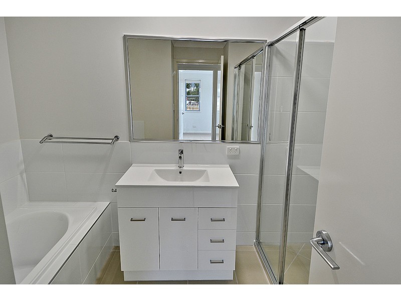 47/17 Greensboro Place, Little Mountain QLD 4551