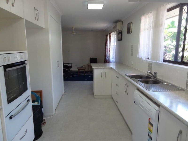 6 Ellis Avenue, Bucasia QLD 4750