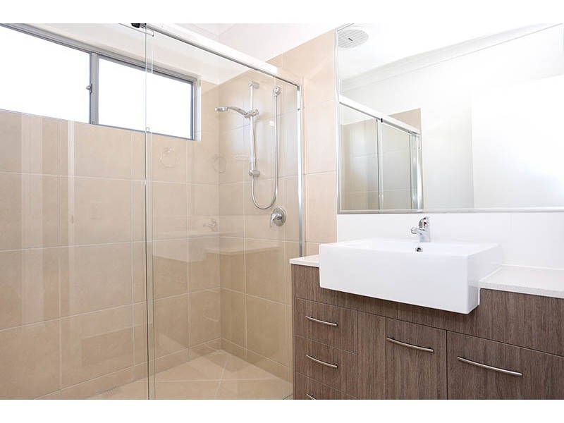 18a Calvary Way, Sippy Downs QLD 4556