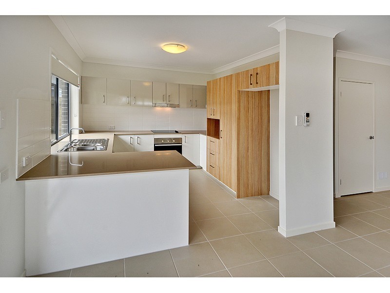 61/17 Greensboro Place, Little Mountain QLD 4551