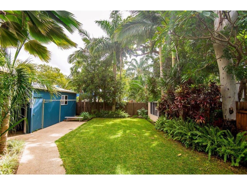 4 Graham Crescent, Eimeo QLD 4740