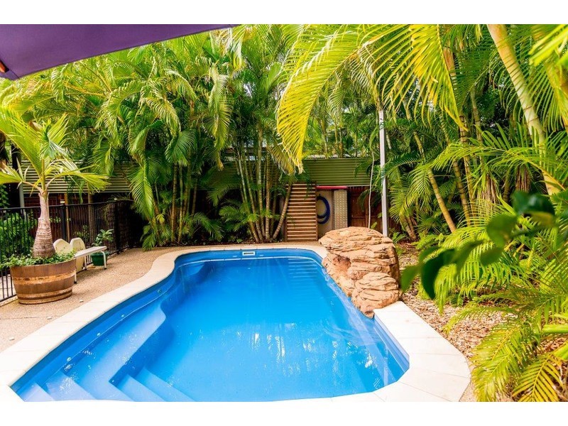 4 Graham Crescent, Eimeo QLD 4740