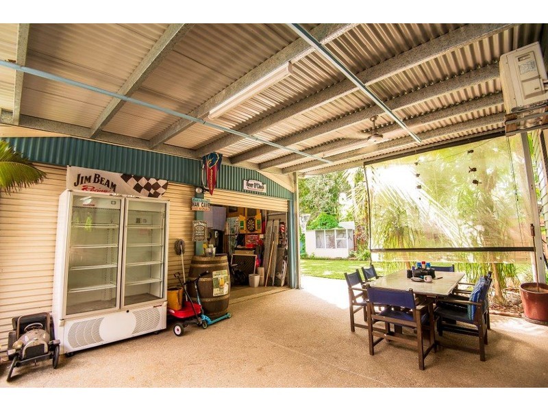4 Graham Crescent, Eimeo QLD 4740