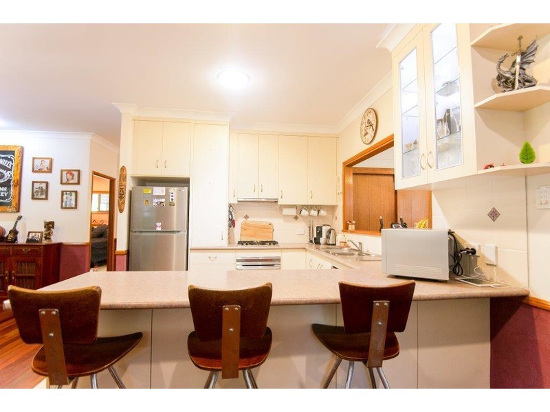 4 Graham Crescent, Eimeo QLD 4740