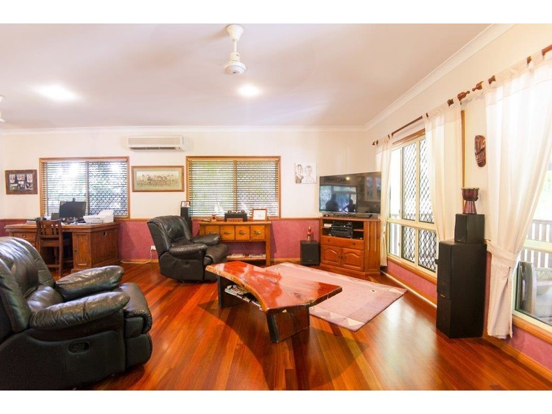 4 Graham Crescent, Eimeo QLD 4740