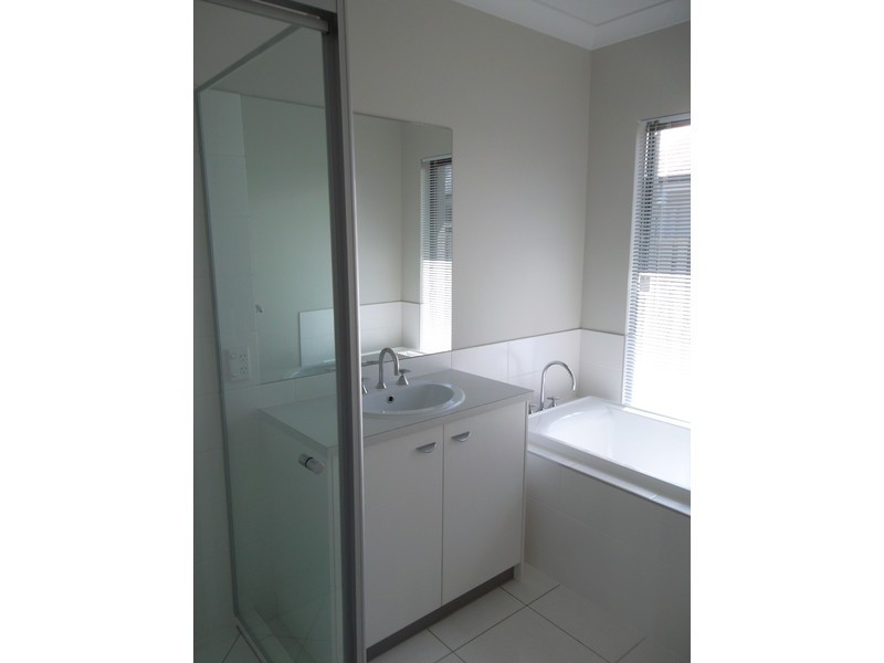 77 Chestwood Crescent, Sippy Downs QLD 4556