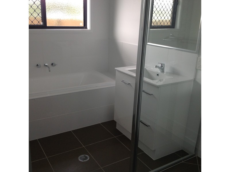 4 Reflection Court, Nambour QLD 4560