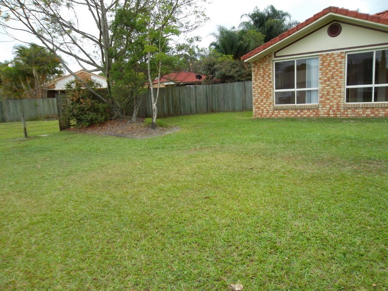 27 Beaverbrook Circuit, Sippy Downs QLD 4556