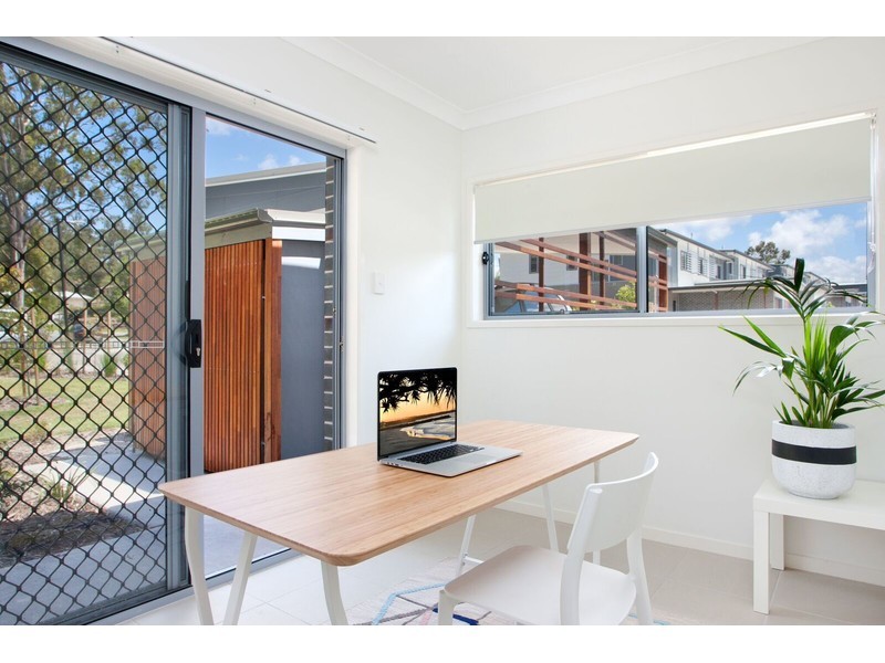 61a/17 Greensboro Place, Little Mountain QLD 4551