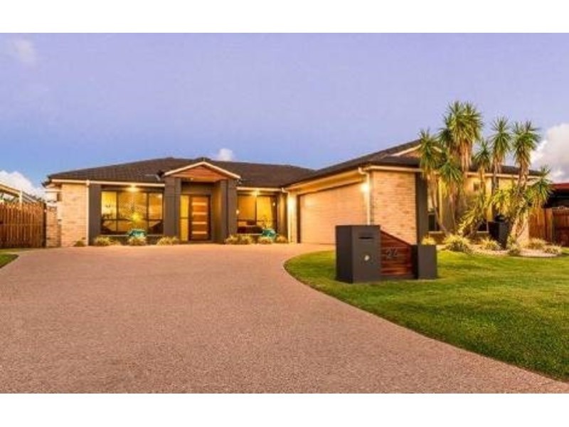 24 Marine Parade, Bucasia QLD 4750