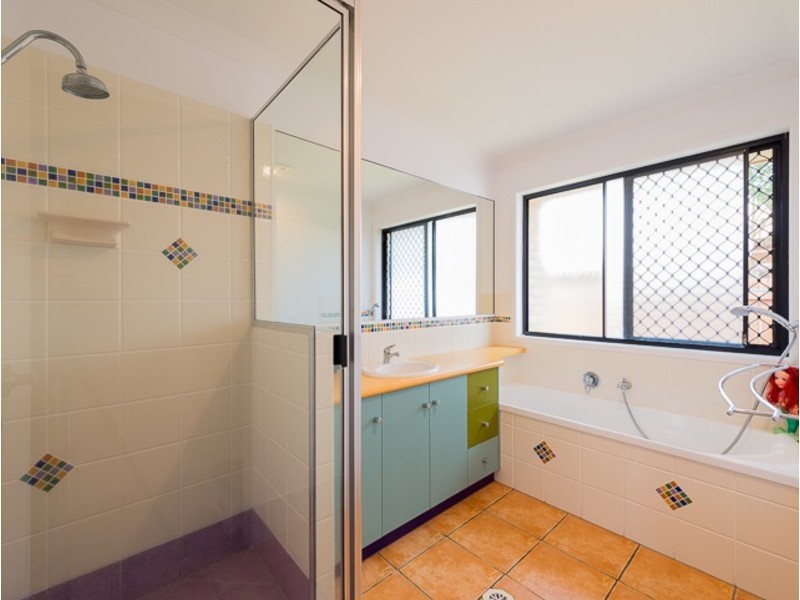 24 Marine Parade, Bucasia QLD 4750