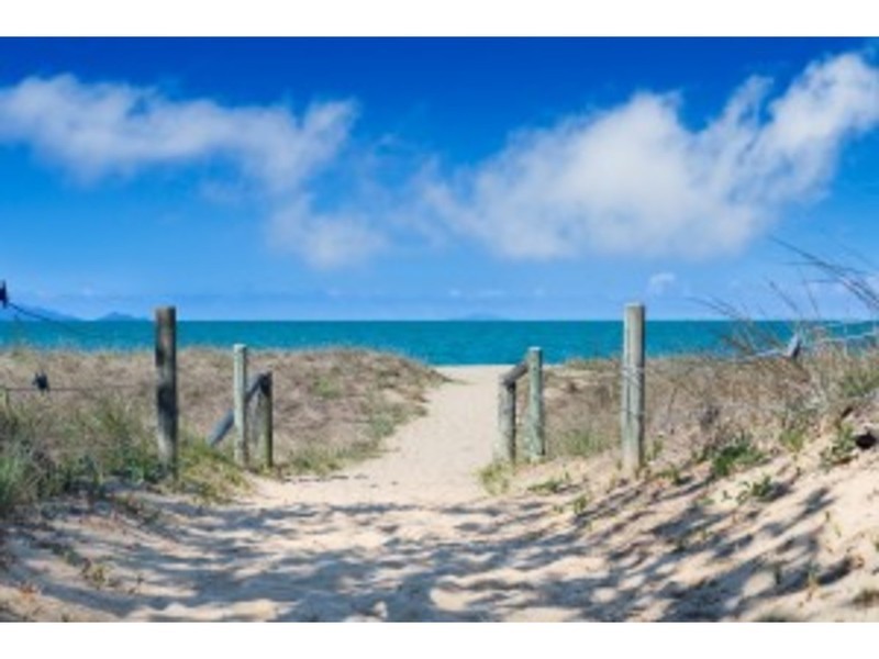 31 St Bees Avenue, Bucasia QLD 4750