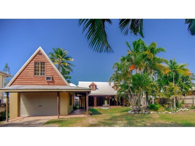 25 Downie Avenue, Bucasia QLD 4750