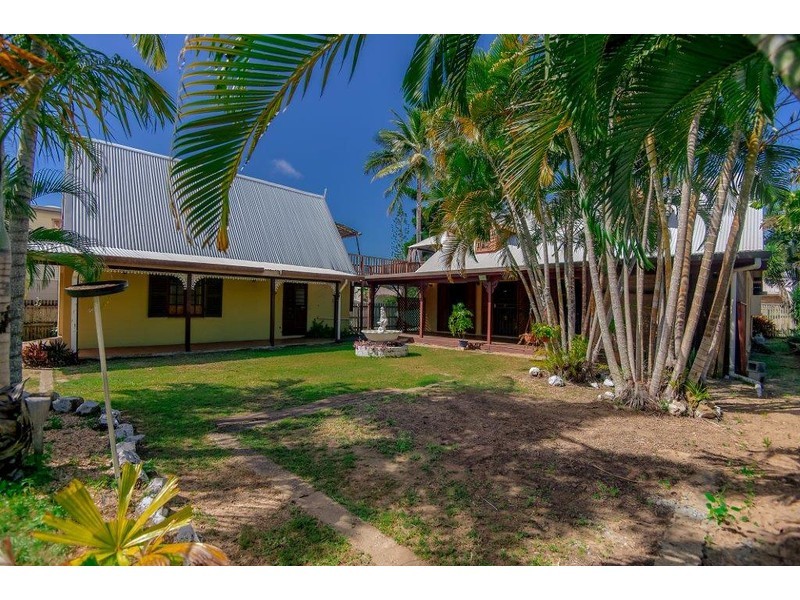 25 Downie Avenue, Bucasia QLD 4750
