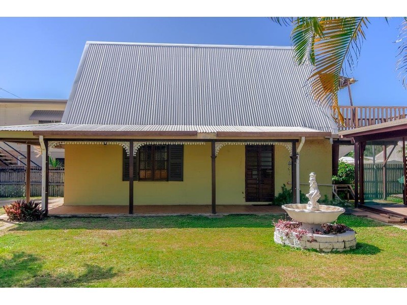 25 Downie Avenue, Bucasia QLD 4750