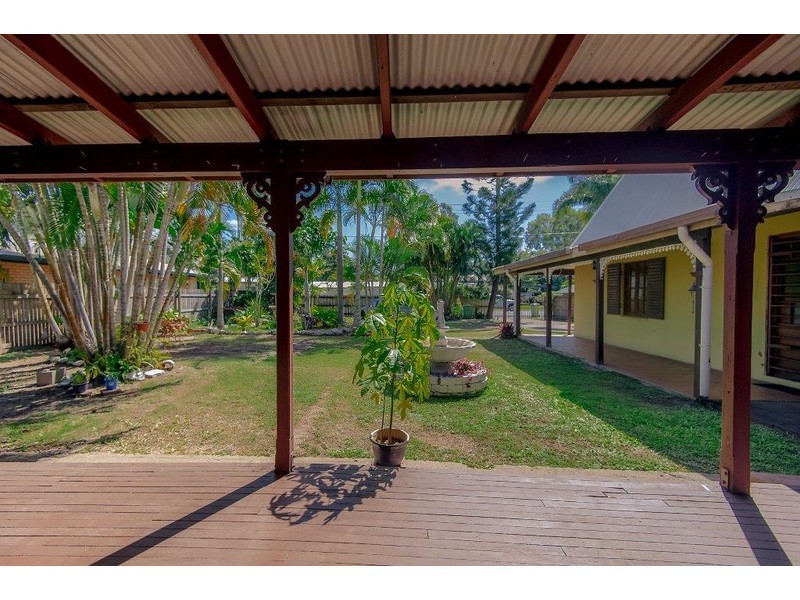 25 Downie Avenue, Bucasia QLD 4750