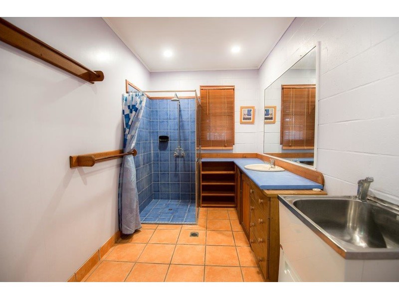 25 Downie Avenue, Bucasia QLD 4750