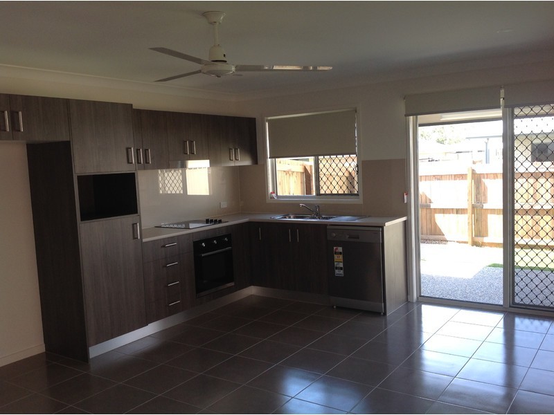 25b Clark Avenue, Glass House Mountains QLD 4518