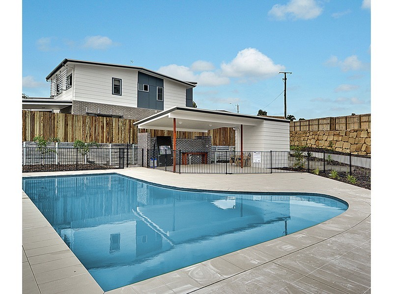 33/17 Greensboro Place, Little Mountain QLD 4551