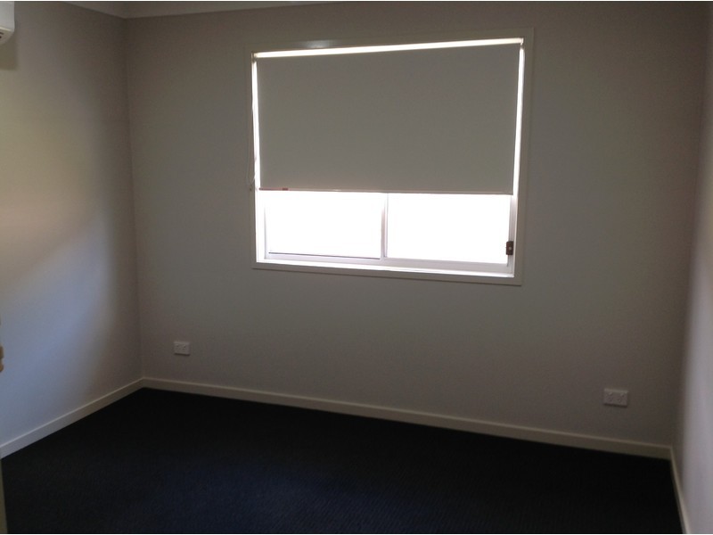 4b Sairs Street, Glass House Mountains QLD 4518