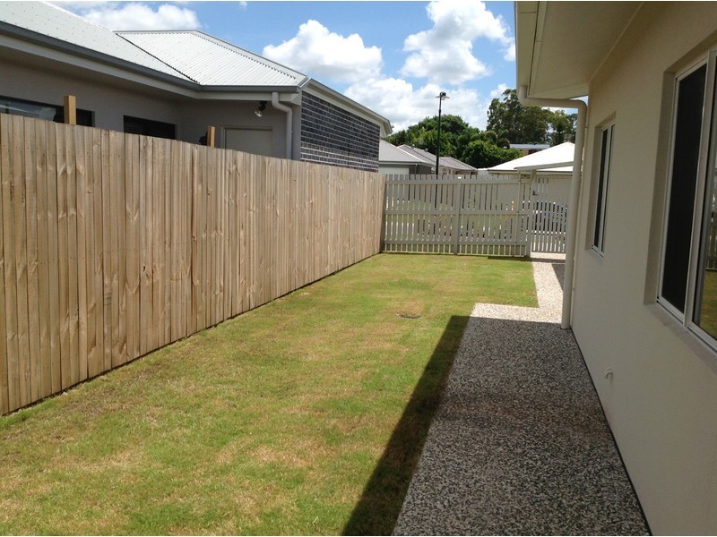 4b Sairs Street, Glass House Mountains QLD 4518