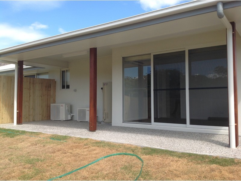 15a Pinnacles Drive, Glass House Mountains QLD 4518