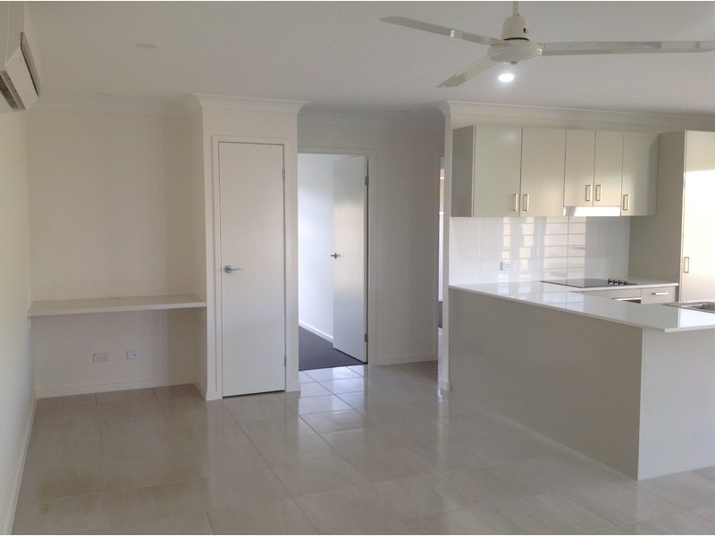 15b Pinnacles Drive, Glass House Mountains QLD 4518