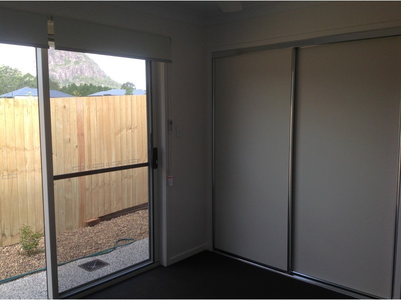 15b Pinnacles Drive, Glass House Mountains QLD 4518