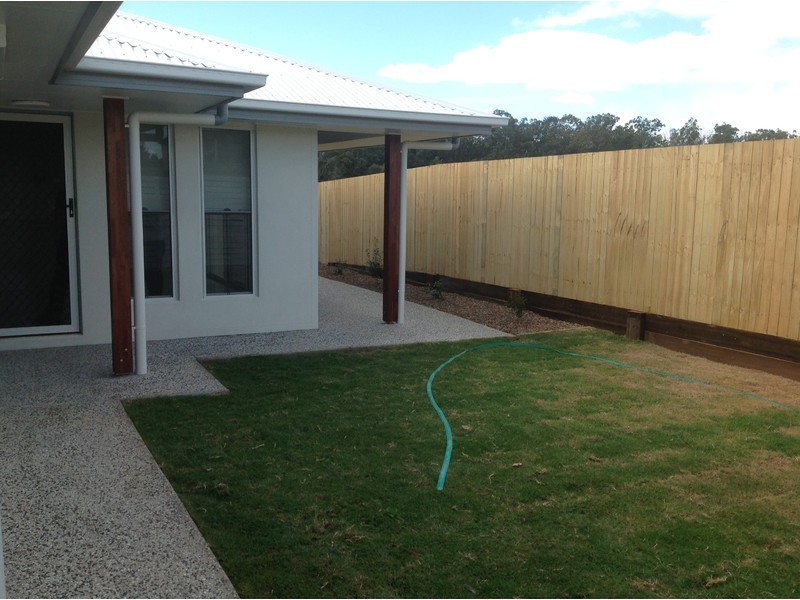 15b Pinnacles Drive, Glass House Mountains QLD 4518